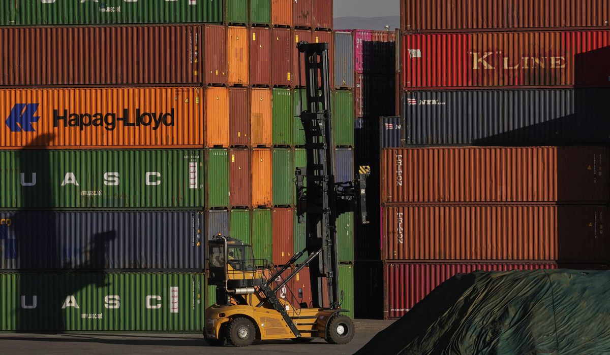 NextImg:U.S. tariffs put 30,000 South African jobs at risk, officials say