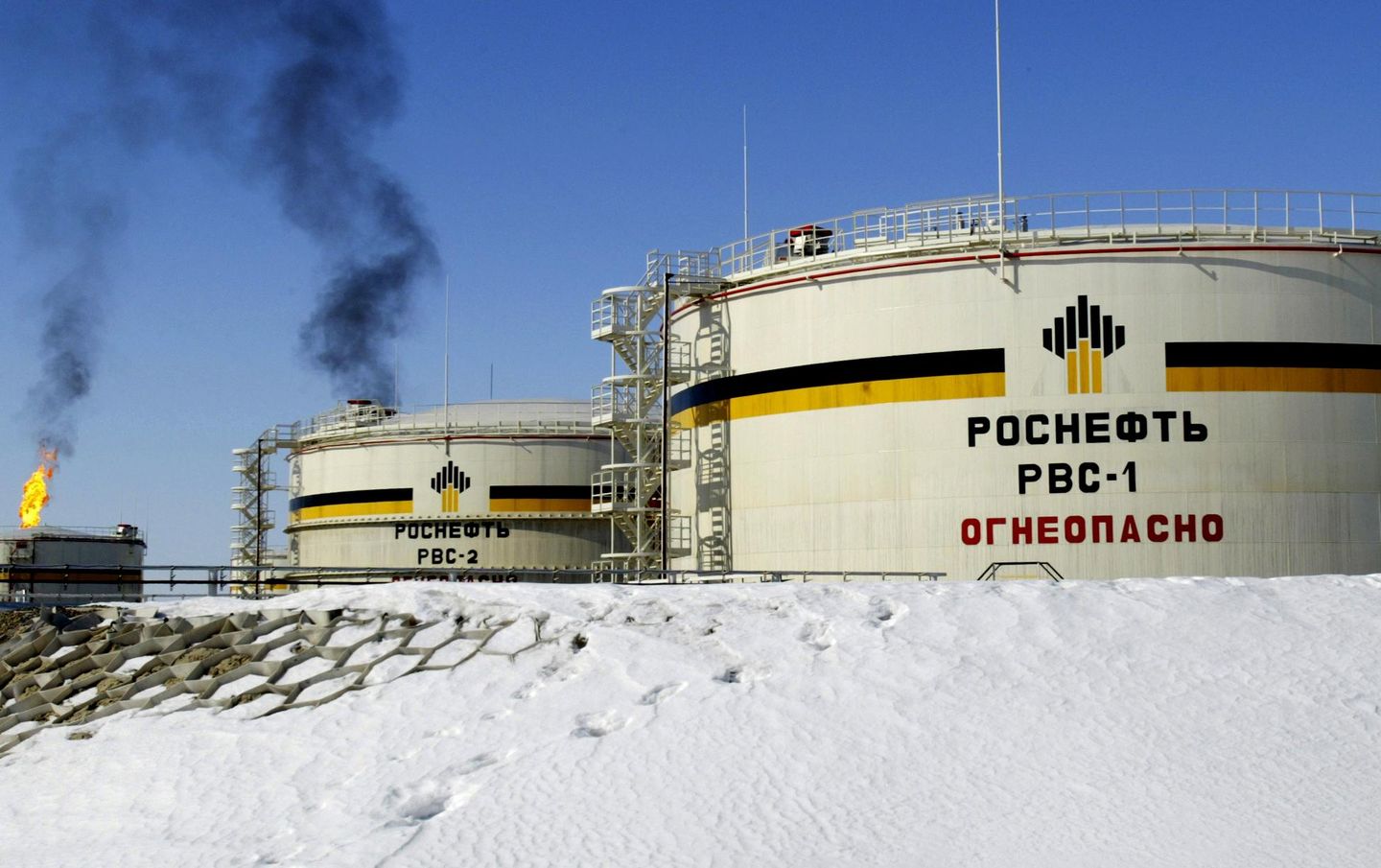 Trump presses European leaders to stop bankrolling Putin's Ukraine war by buying Russian oil