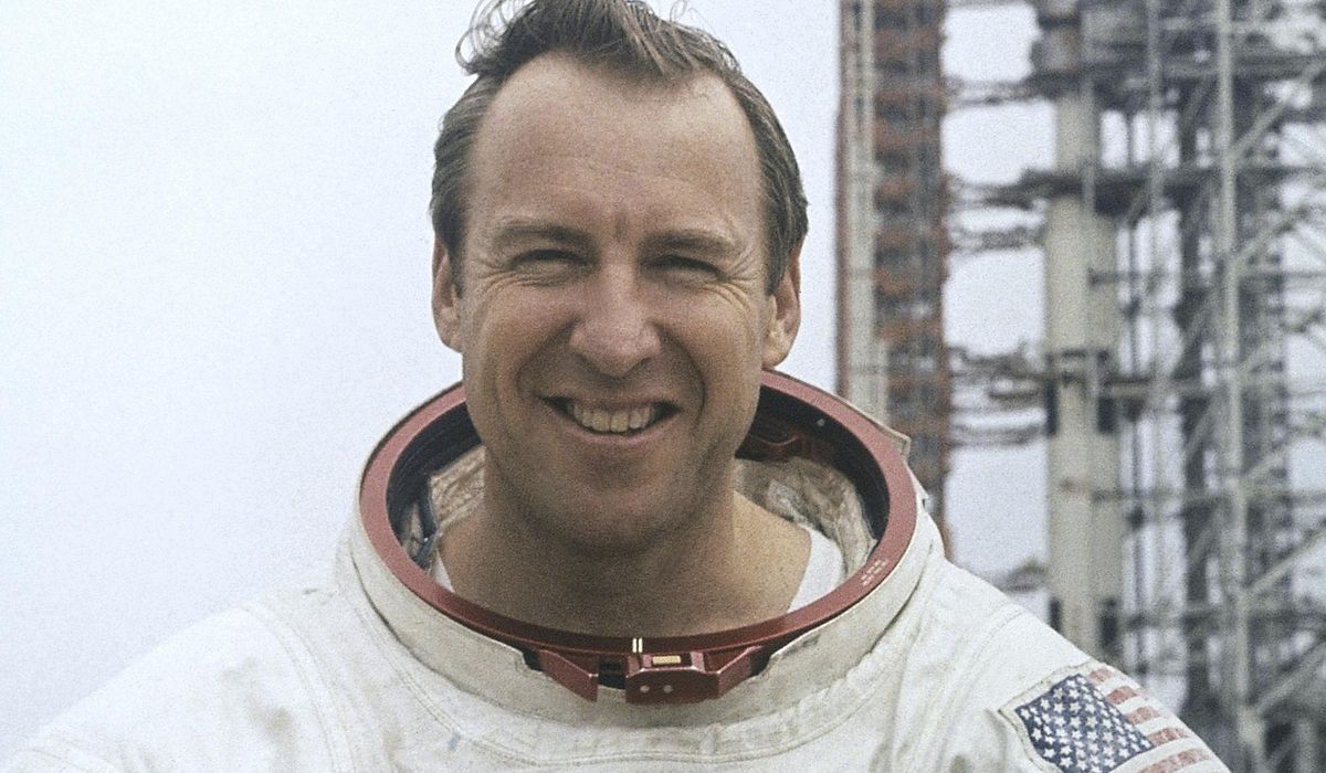 NextImg:Apollo 13 moon mission leader James Lovell dies at 97