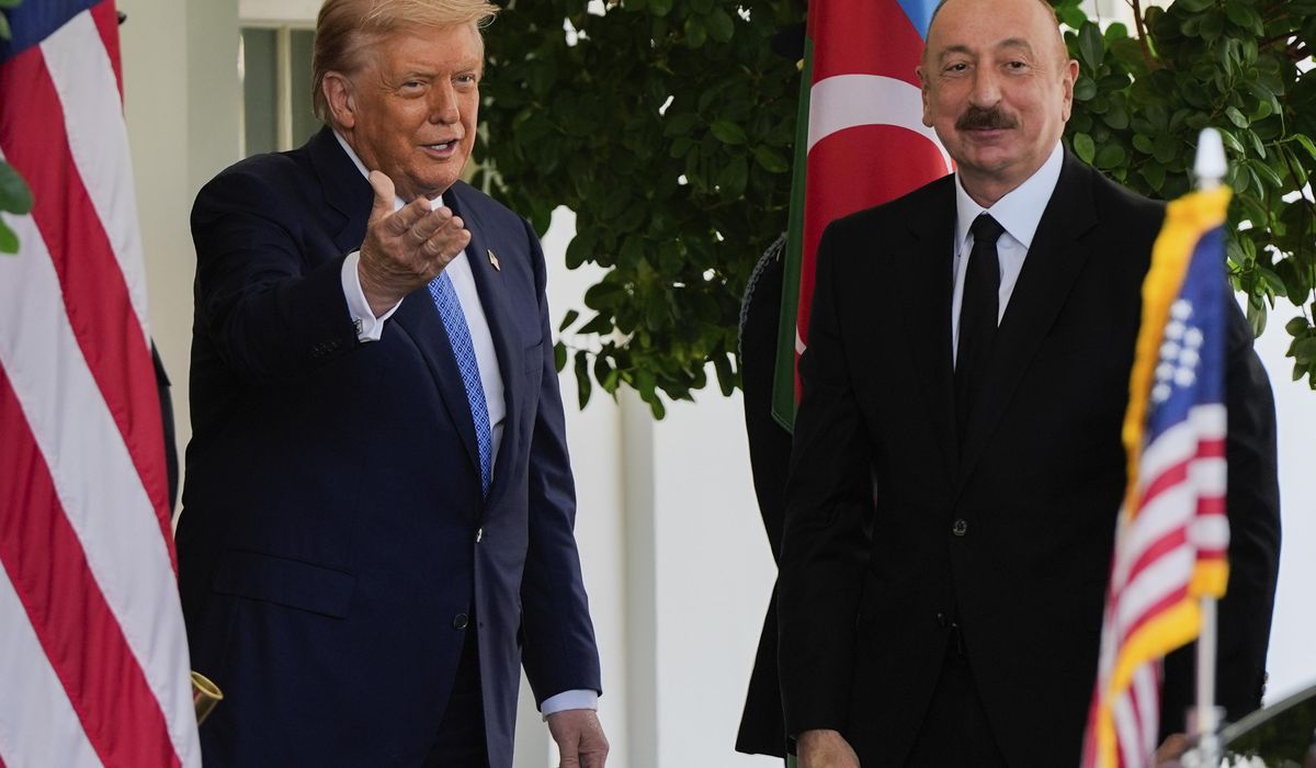 NextImg:Trump signs peace deal with leaders of Azerbaijan and Armenia