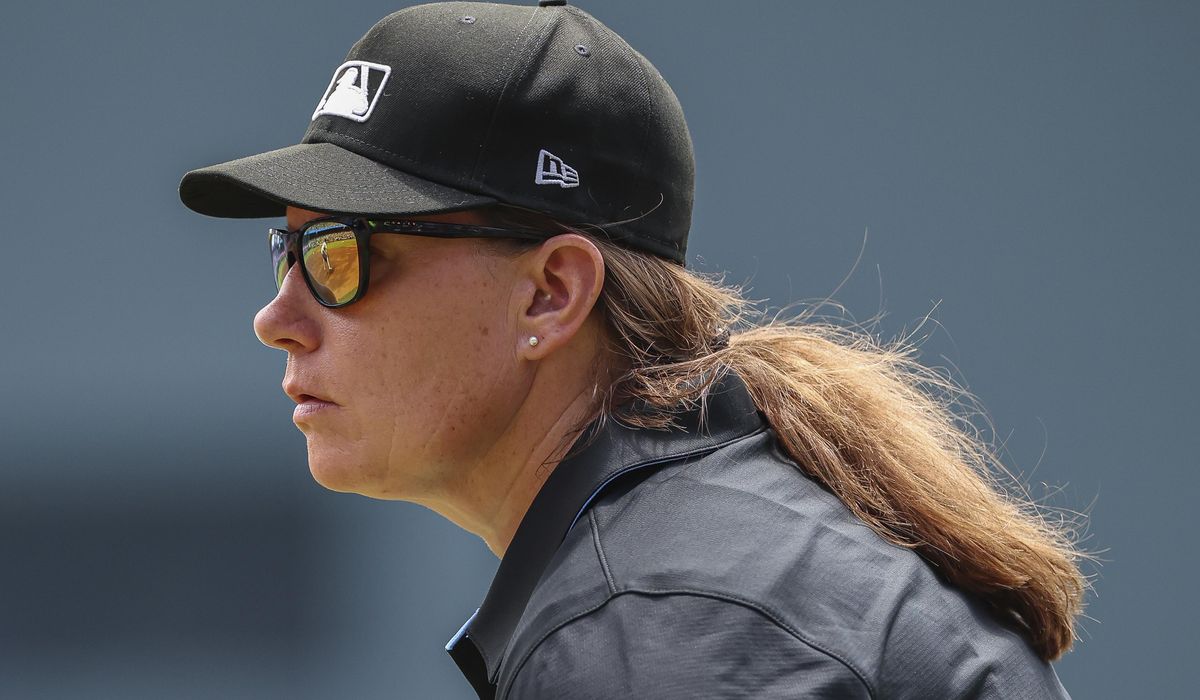 NextImg:Jen Pawol breaks MLB’s gender barrier as the first female umpire to work a regular-season game