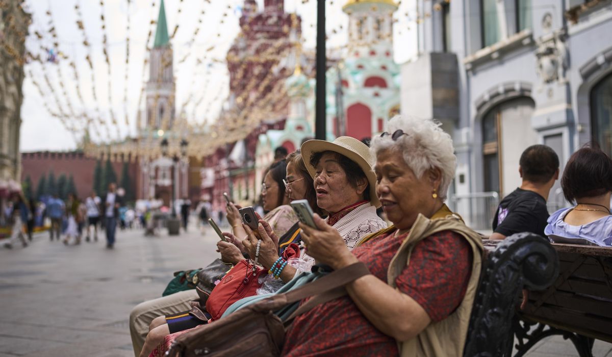 NextImg:Russia restricts calls via WhatsApp and Telegram, the latest step to control the internet