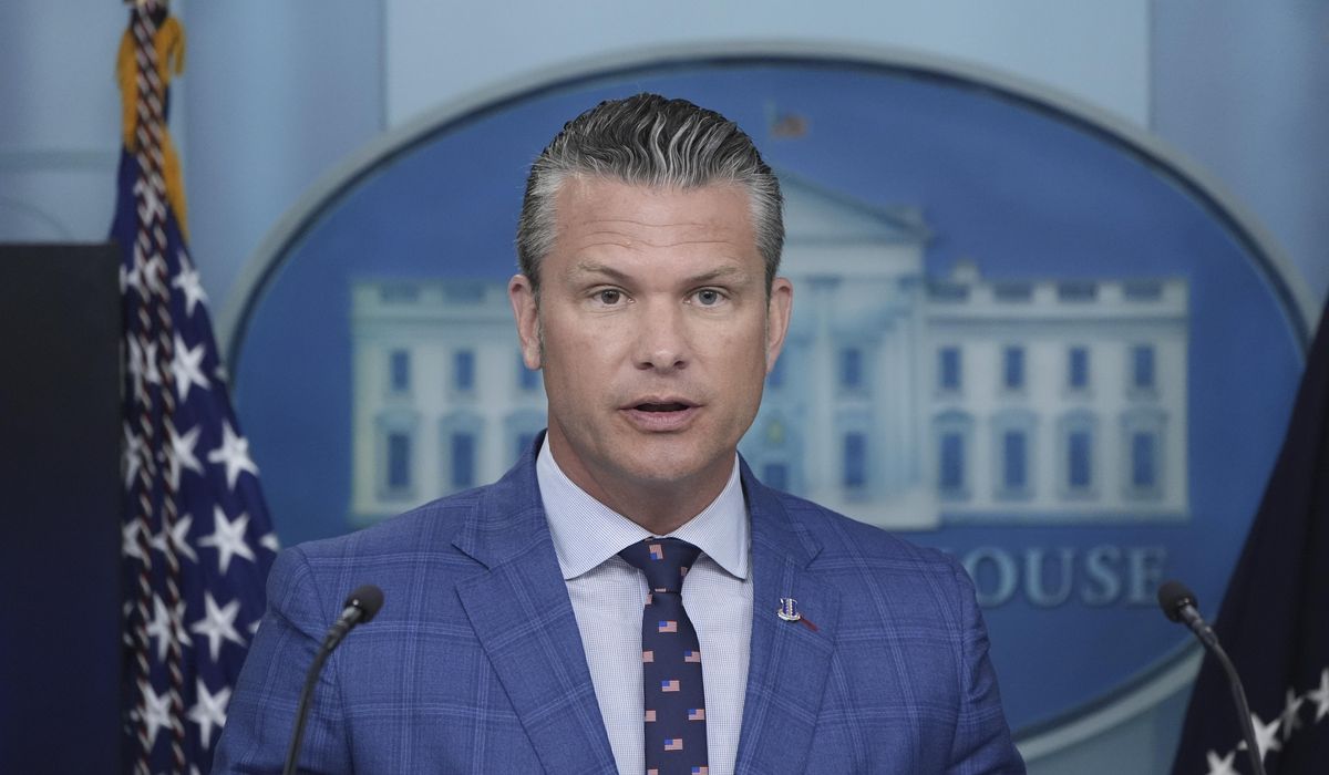 NextImg:Hegseth tells new Army officers the Trump team ‘has their back’