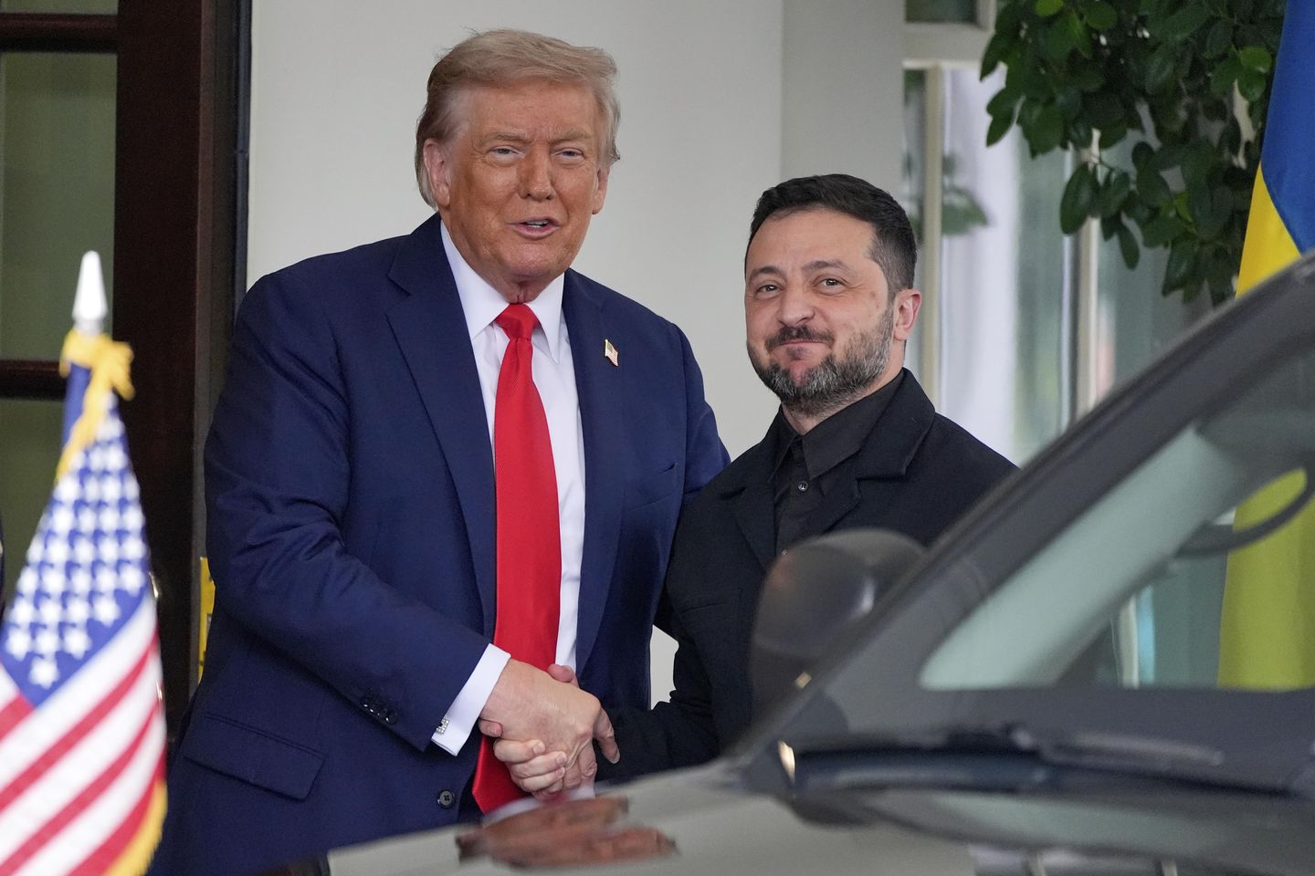 Zelenskyy sports more formal attire for follow-up meeting at the White House