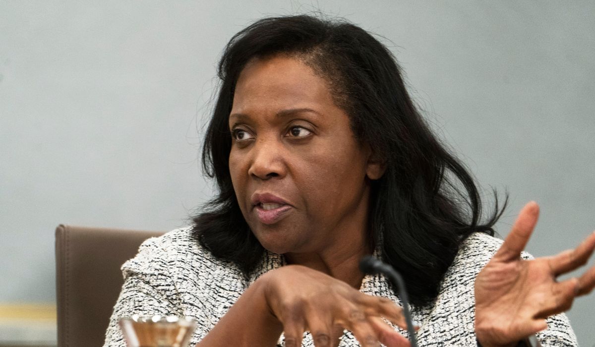 NextImg:Trump threatens to fire Lisa Cook as Fed governor over mortgage allegations