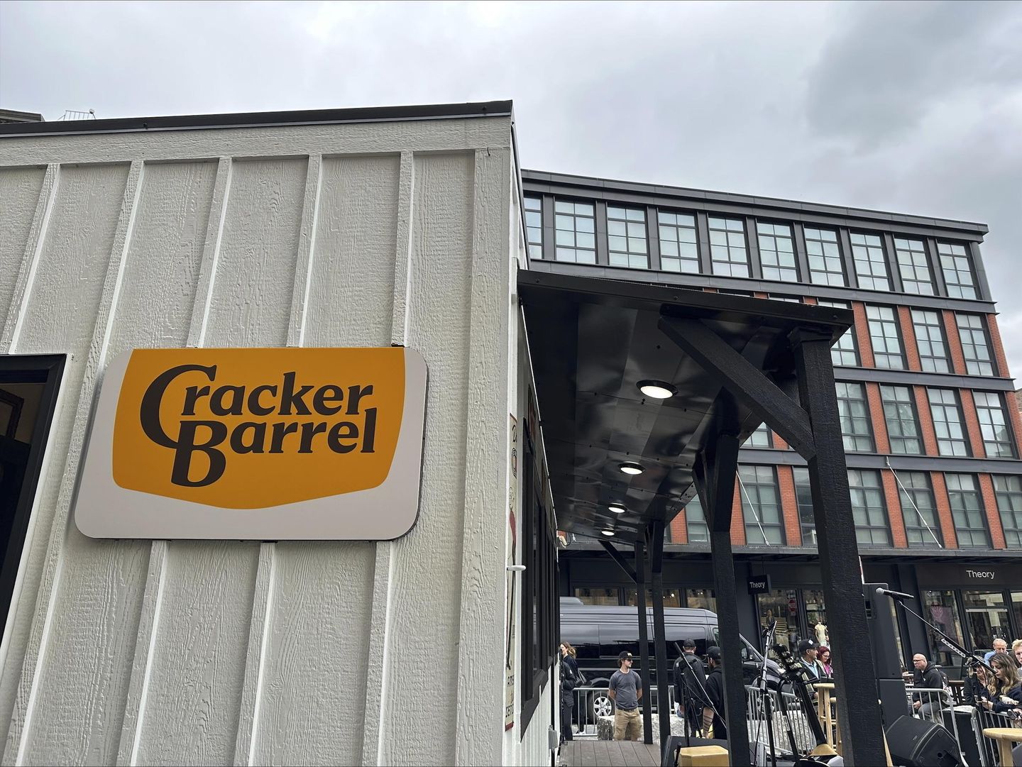 Trump's business advice to Cracker Barrel: Bring back old logo, make company 'a winner again'