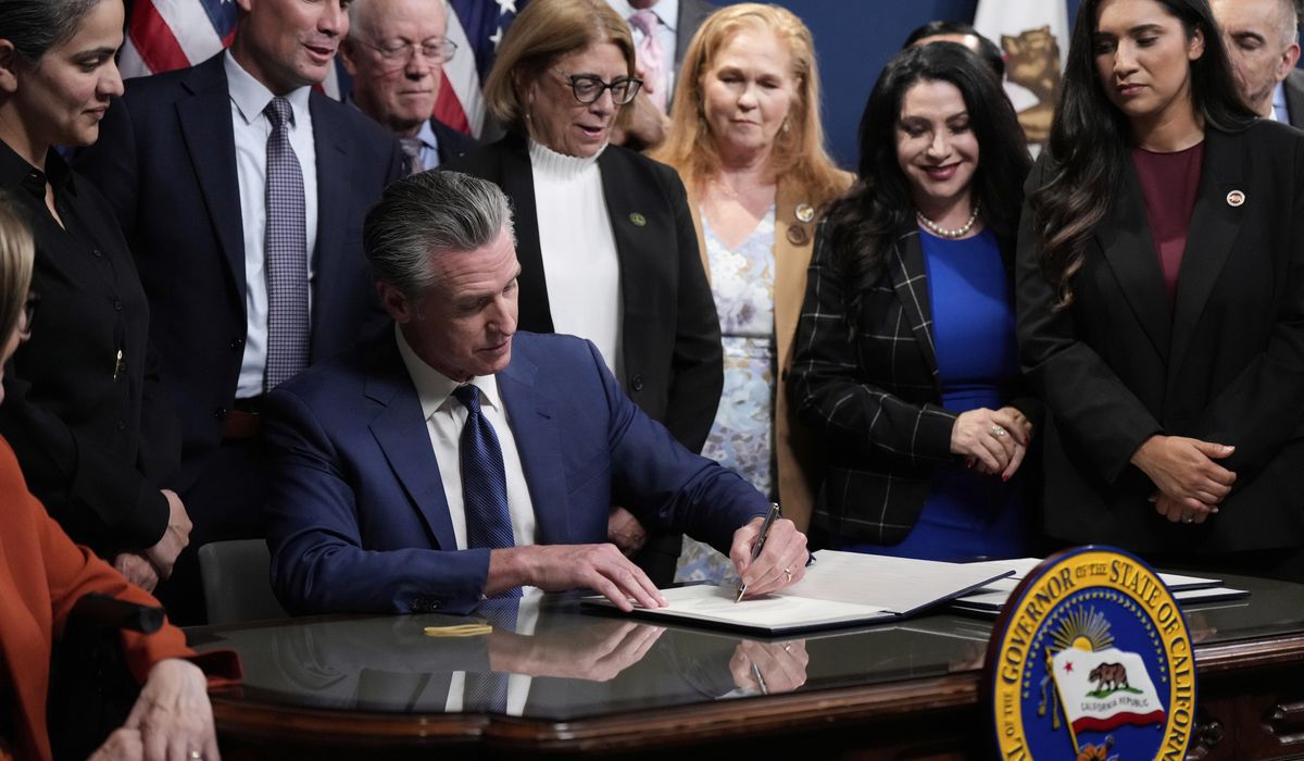 NextImg:California Gov. Newsom signs legislation calling special election on redrawn congressional map
