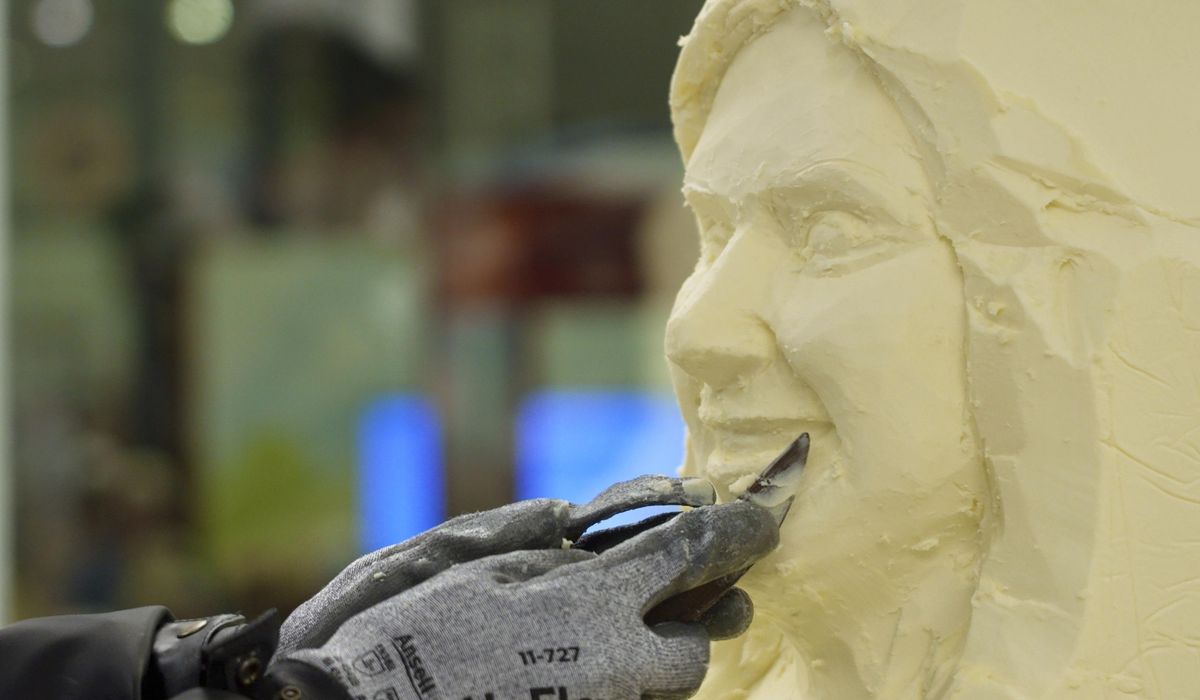 NextImg:Minnesota State Fair butter sculpture tradition has dairy princesses bundling up in the summer