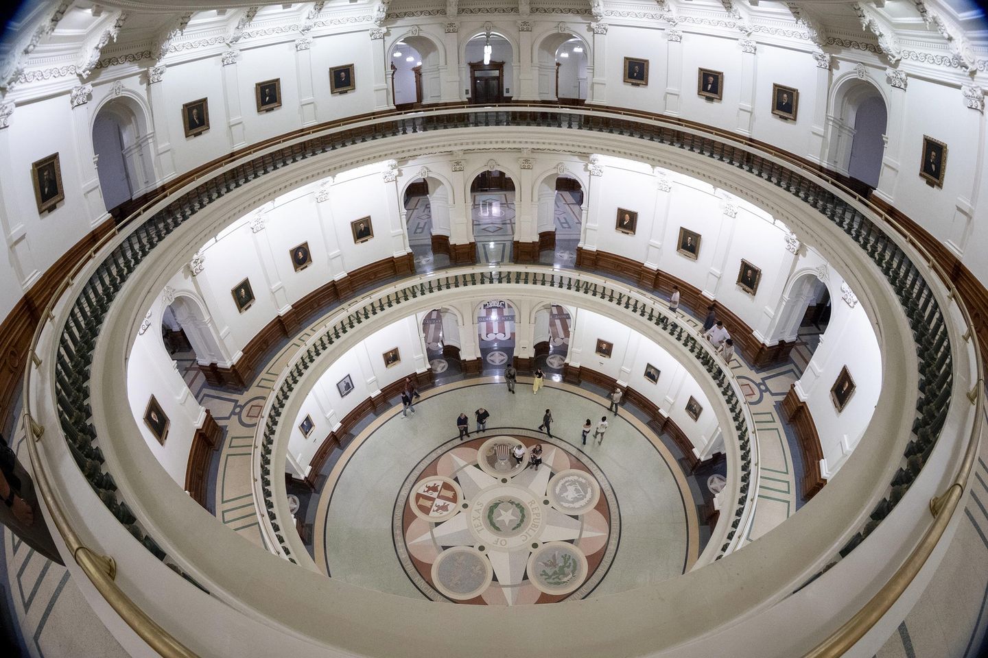 Texas Gov. Abbott says he'll swiftly sign new maps on his desk that will boost GOP in 2026