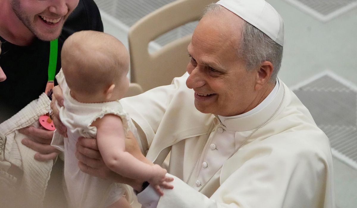 NextImg:Pope highlights virtue of listening while accepting award from U.S. Augustinians