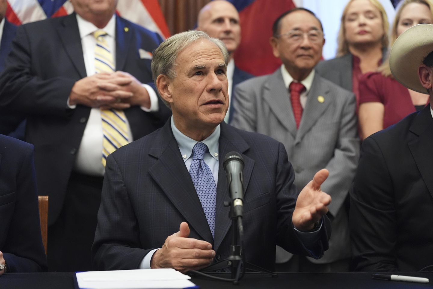 Texas Governor Signs New Voting Map to Boost GOP Seats Ahead of 2026 Elections