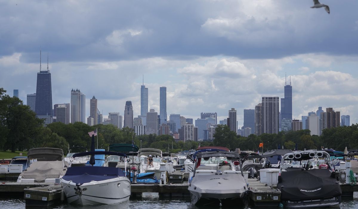 NextImg:Chicago mayor defies Trump’s immigration crackdown plan for the city