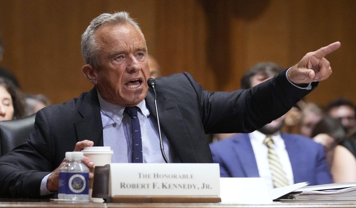 NextImg:Kennedy strikes back: HHS secretary battles outraged Democrats at hearing centered on vaccines