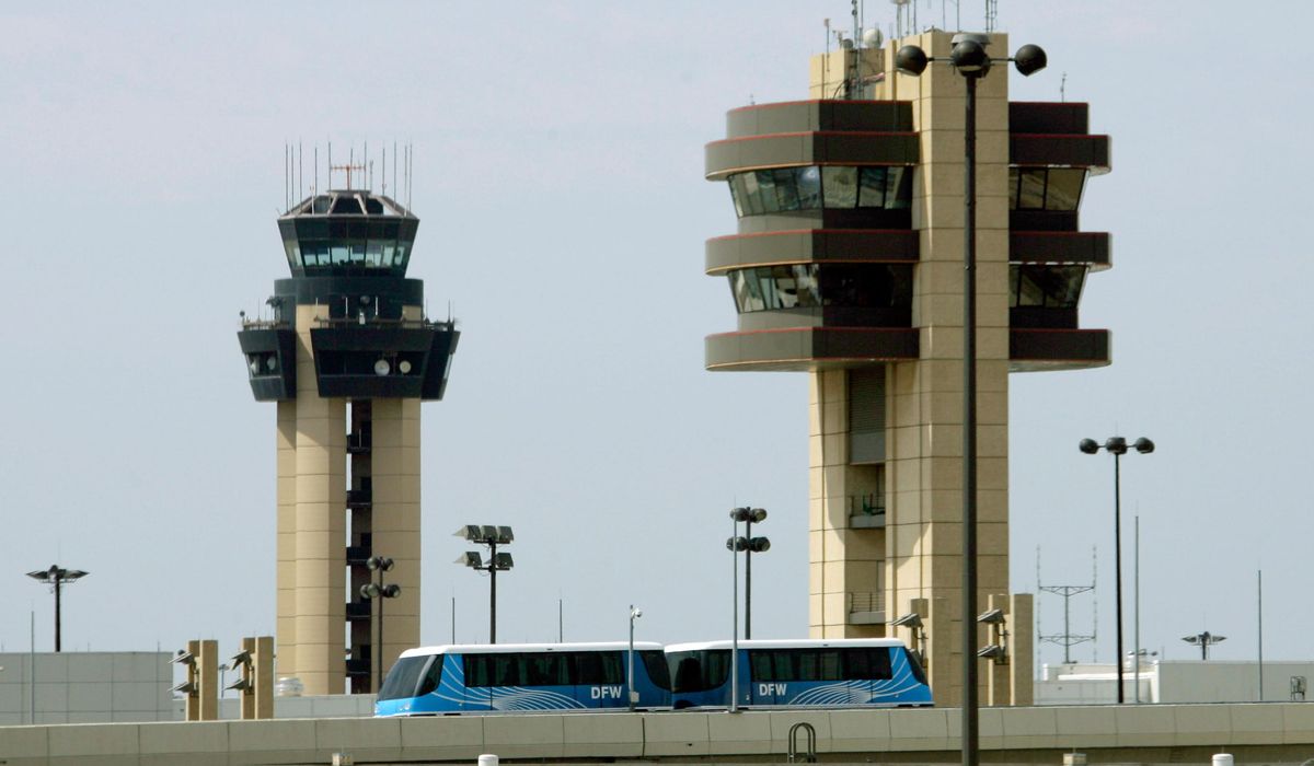 NextImg:Flights snarled at Dallas airports over equipment issues, FAA says