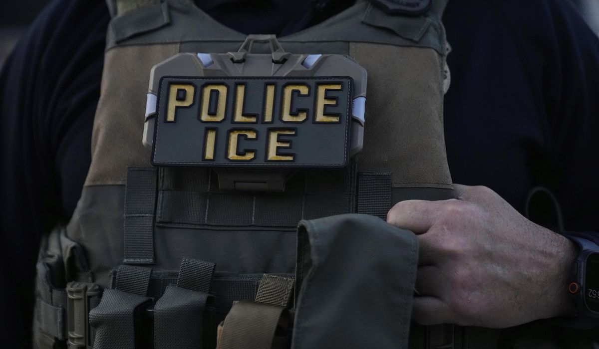 NextImg:DHS puts sanctuary states ‘on notice’; New York, Illinois rebuff detainer requests