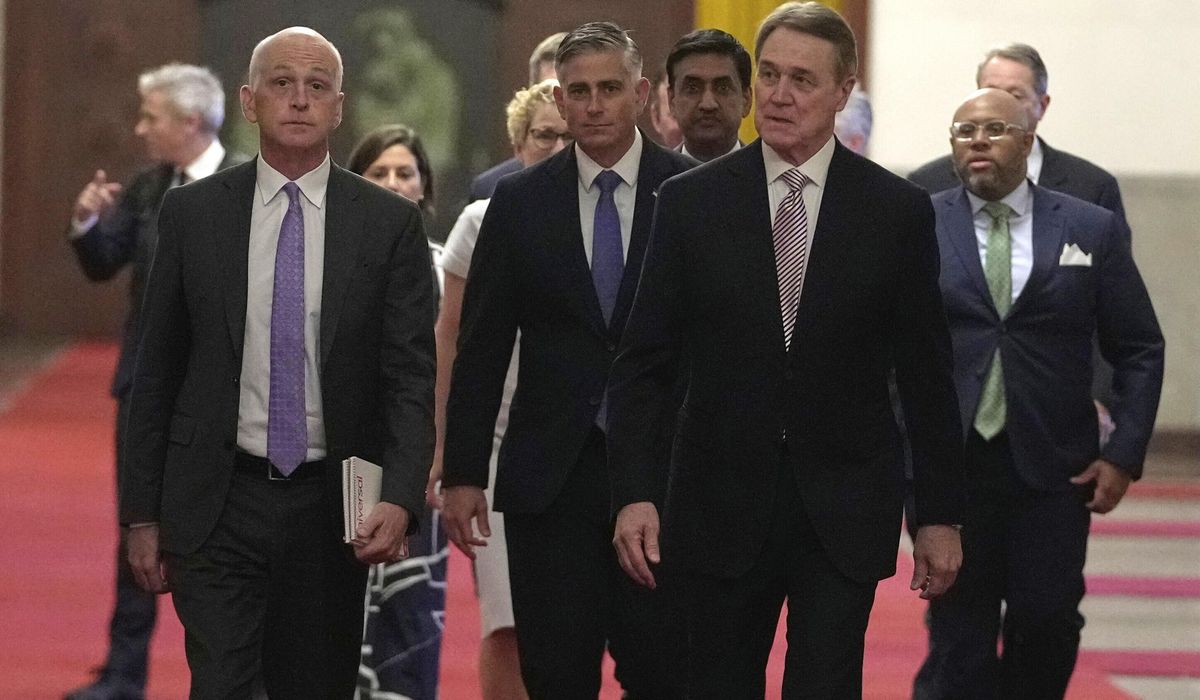 NextImg:U.S. lawmakers push for military dialogue in a rare China visit