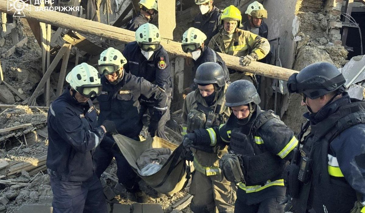 NextImg:Russia and Ukraine trade deadly drone strikes as Zelenskyy anticipates intense diplomacy at U.N.