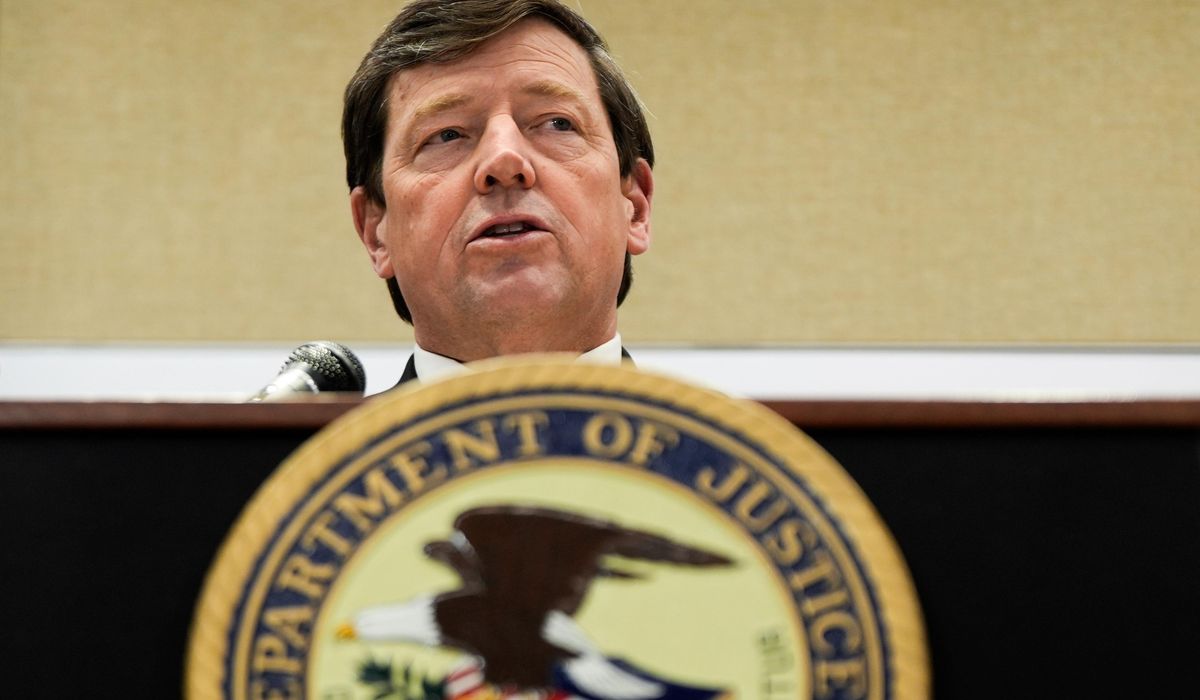 NextImg:U.S. Justice Department official ordered to drop inquiry into Sandy Hook lawsuit against Alex Jones