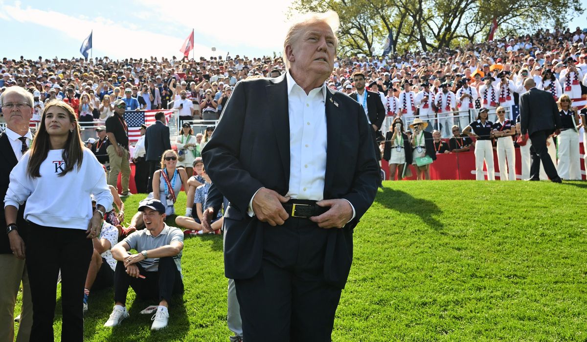 NextImg:Jeffries slams Trump for attending Ryder Cup just days before potential government shutdown