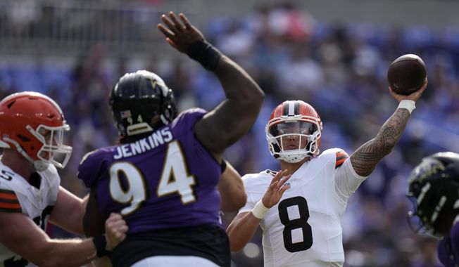 Cleveland Browns quarterback Dillon Gabriel passes for a touchdown against the Baltimore Ravens during the second half of an NFL football game, Sunday, Sept. 14, 2025, in Baltimore. (AP Photo/Stephanie Scarbrough)