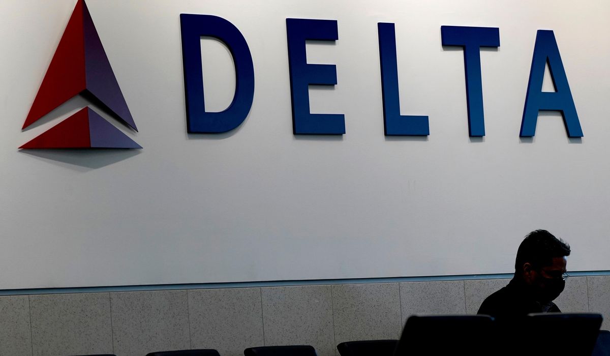 NextImg:Delta jets have a ‘low-speed collision’ on the ground at New York’s LaGuardia, injuring 1