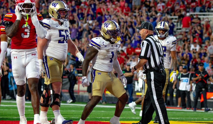 Washington running back Jonah Coleman scores a touchdown in the fourth quarter of a game between the Huskies and Maryland Terrapins on Saturday, Oct. 4, 2025, at SECU Stadium in College Park, Maryland. (Neil Dalal/All-Pro Reels)