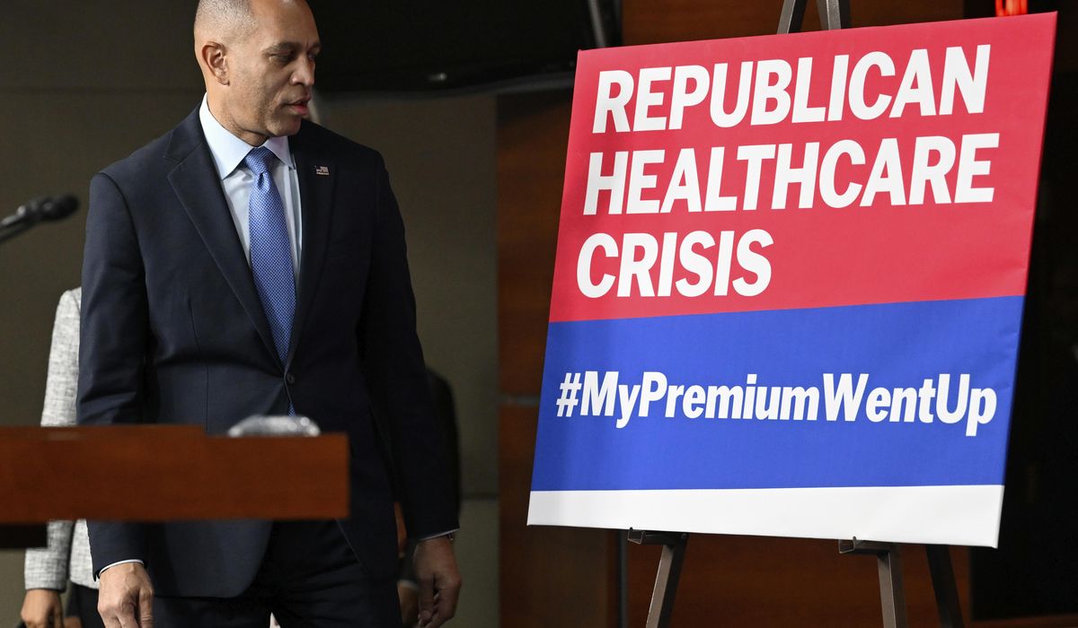 NextImg:Republicans, Democrats spar over shutdown, as workers face layoffs and missed paychecks