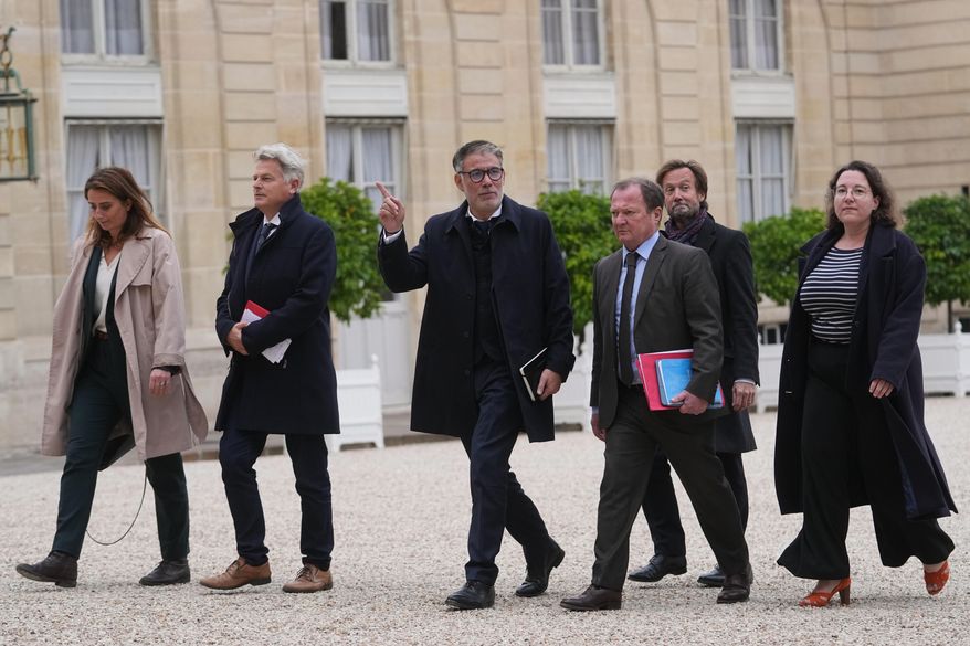 From left, French Green Party leader Marine Tondelier, French Communist Party leader Fabien Roussel, French socialist party secretary general Olivier Faure, Stephane Peu, member of French Communist Party, Boris Vallaud, president of the socialist parliament members at the National Assembly, and Cyrielle Chatelain, member of French Green Party arrive for a meeting with French president Emmanuel Macron at the Elysee Palace, in Paris, Friday, Oct. 10, 2025. (AP Photo/Thibault Camus)