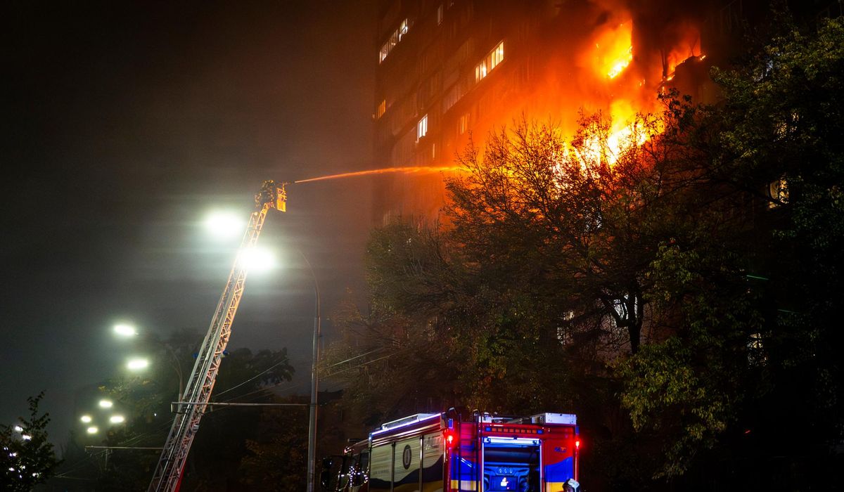 NextImg:Russia targets energy sites in Ukraine, causing massive blackouts in Kyiv