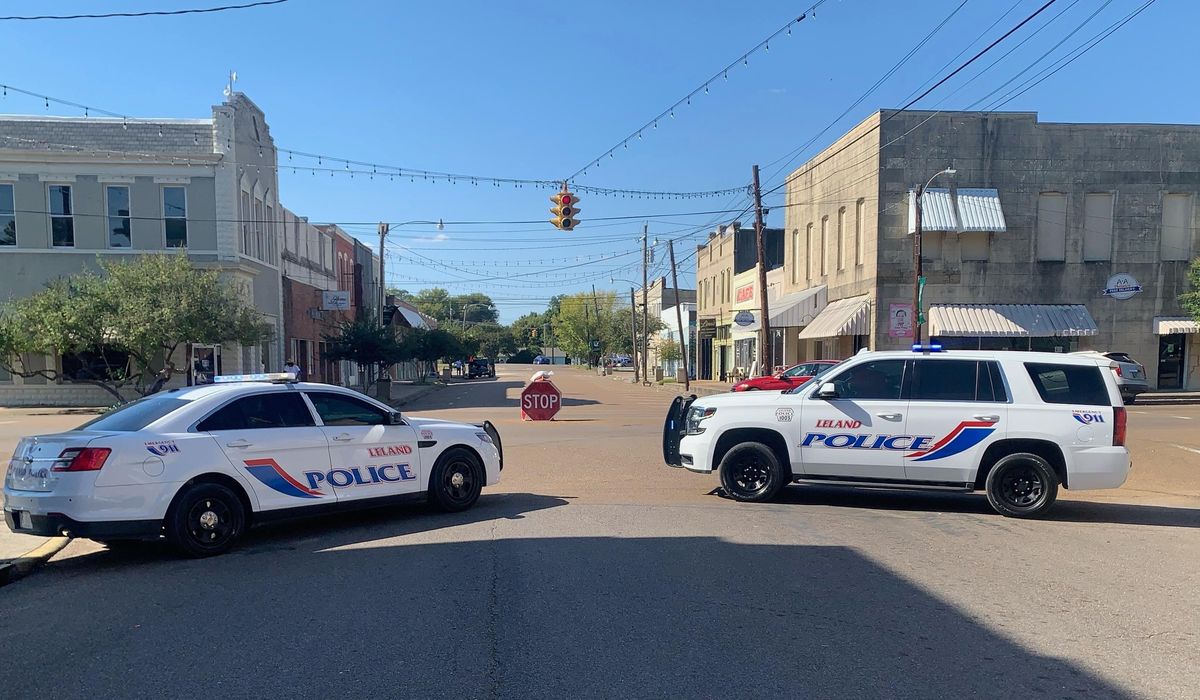 NextImg:Shootings at homecoming celebrations throughout Mississippi leave nine people dead