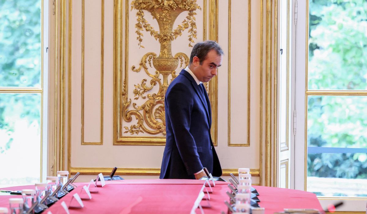 NextImg:France’s political crisis drags on as PM faces no-confidence vote over pension reform