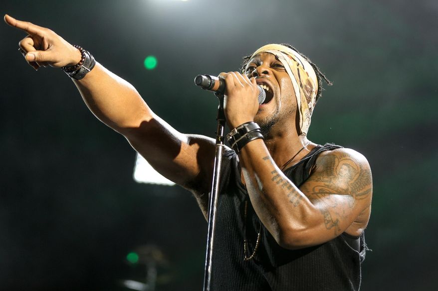 D'Angelo performs during FYF Fest at L.A. Memorial Sports Arena & Exposition Park in Los Angeles on Aug. 23, 2015. (Photo by Rich Fury/Invision/AP) **FILE**