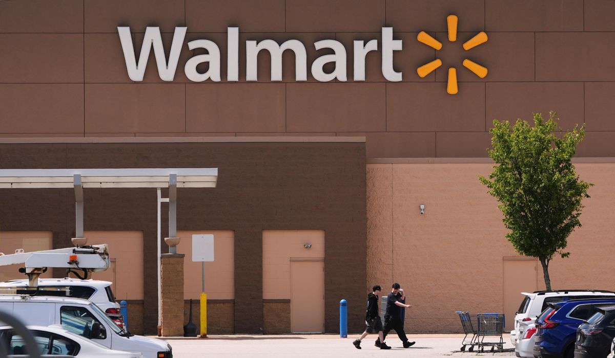 NextImg:OpenAI partners with Walmart to let users buy products in ChatGPT, furthering chatbot shopping push