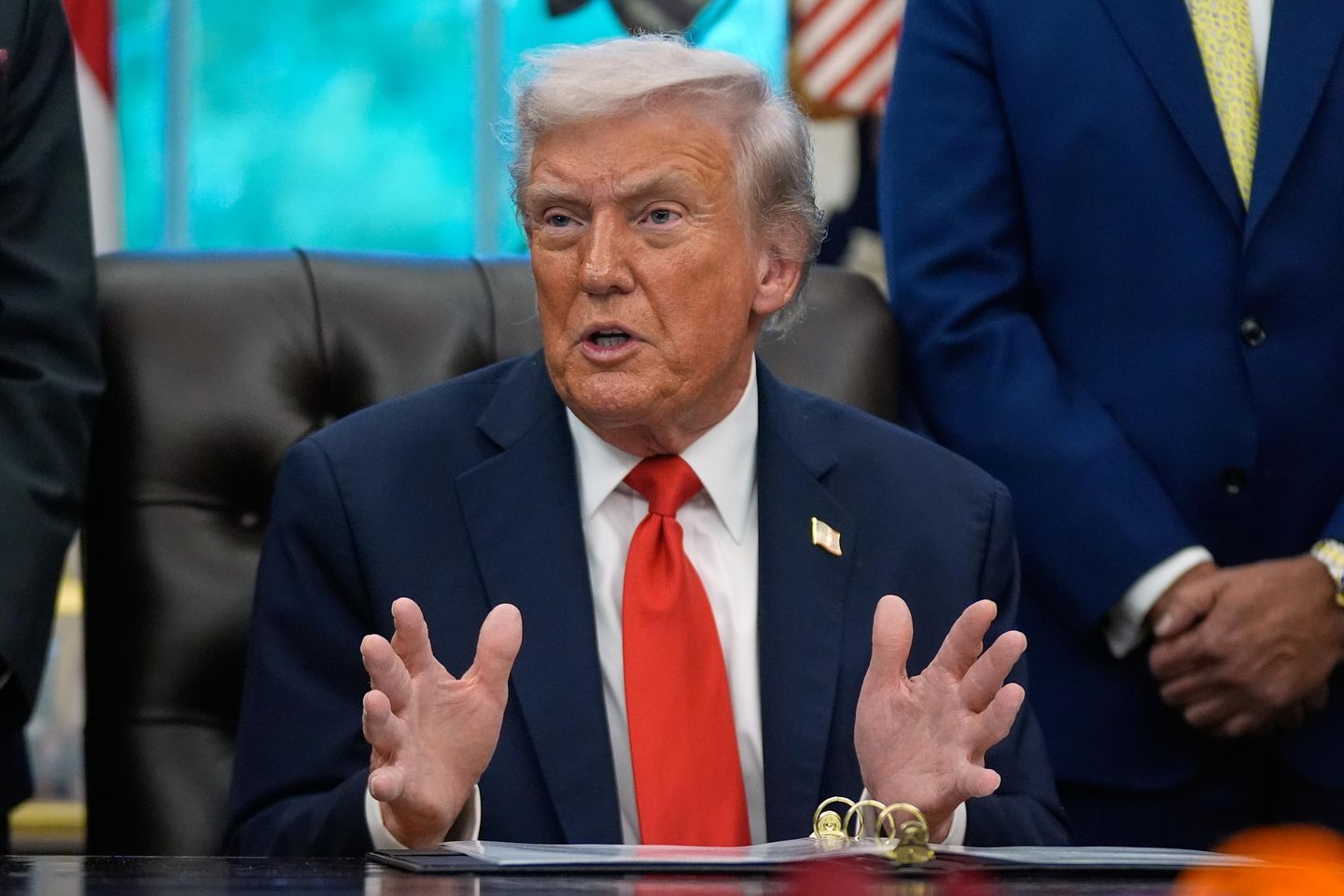 Trump rejects Democrats' latest call to negotiate with them to end the government shutdown