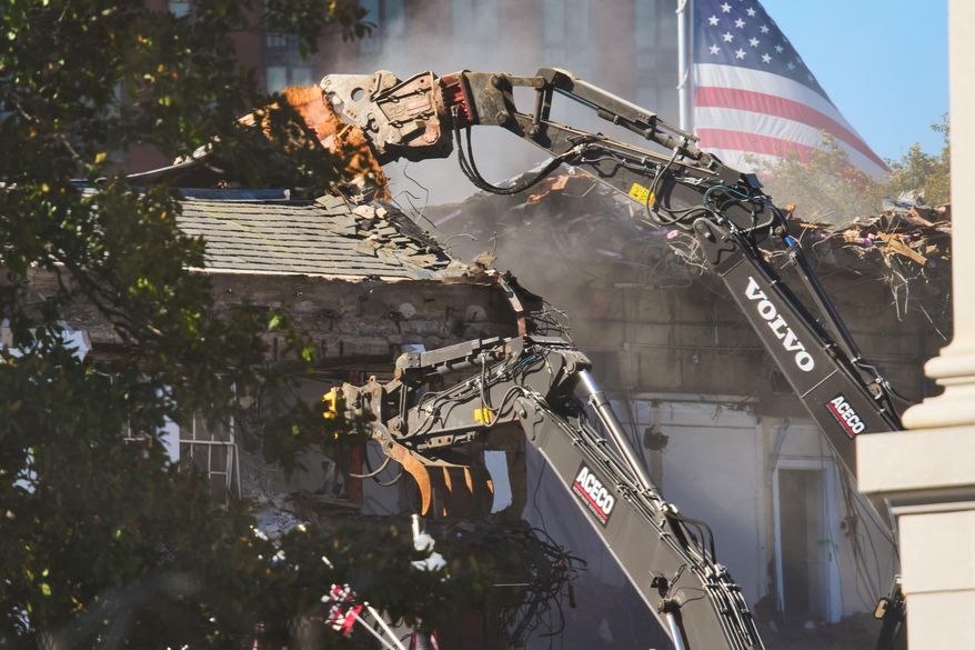 Work continues on the demolition of a part of the East Wing of the White House, Tuesday, Oct. 21, 2025, in Washington, before construction of a new ballroom. (AP Photo/Jacquelyn Martin)