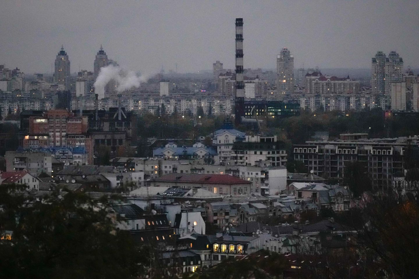 Russia stepping up attacks on Ukraine's energy grid as winter approaches: British military analysis