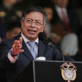 Colombian President Gustavo Petro speaks during the swearing-in ceremony of Gen. William Rincon as the new national police director in Bogota, Colombia, Friday, Oct. 24, 2025. (AP Photo/Ivan Valencia)