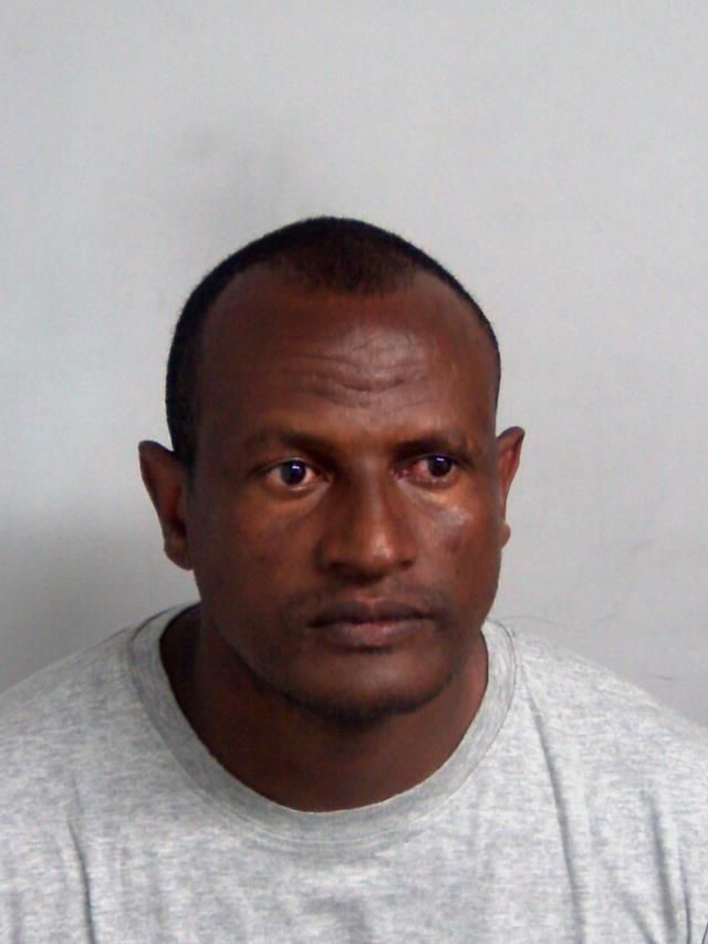 U.K. police hunt for an imprisoned asylum-seeker who was released in error