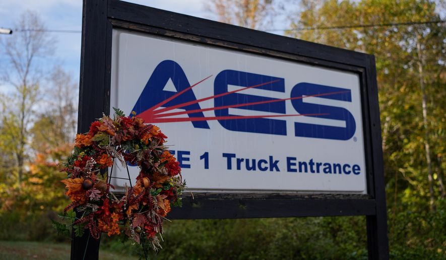 A wreath is seen at the entrance to Accurate Energetic Systems Friday, Oct. 24, 2025, after an explosion killed 16 people on Oct. 10, in McEwen, Tenn. (AP Photo/George Walker IV)
