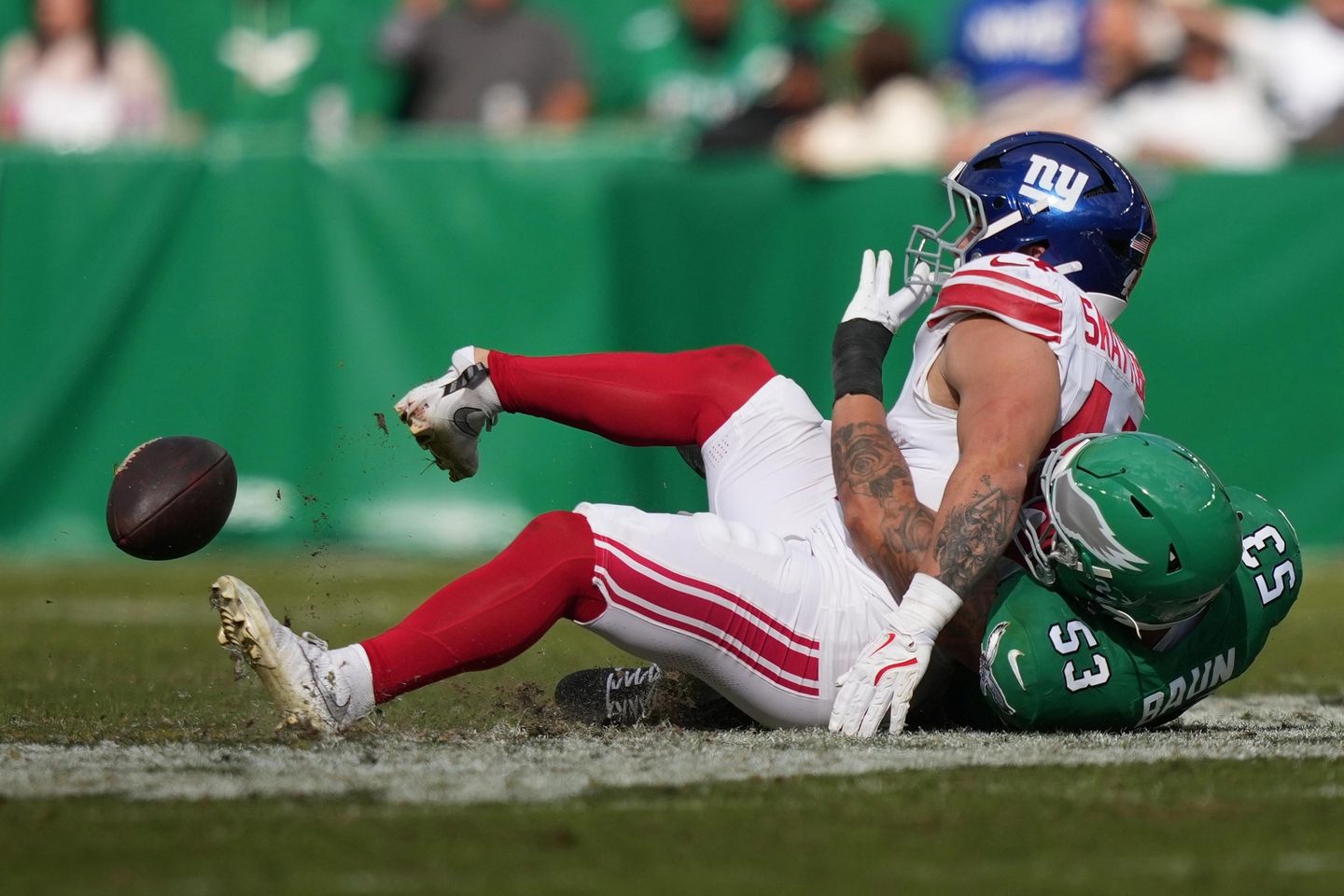 Giants' Skattebo suffers dislocated right ankle against Eagles Giants' Skattebo suffers dislocated right ankle against Eagles