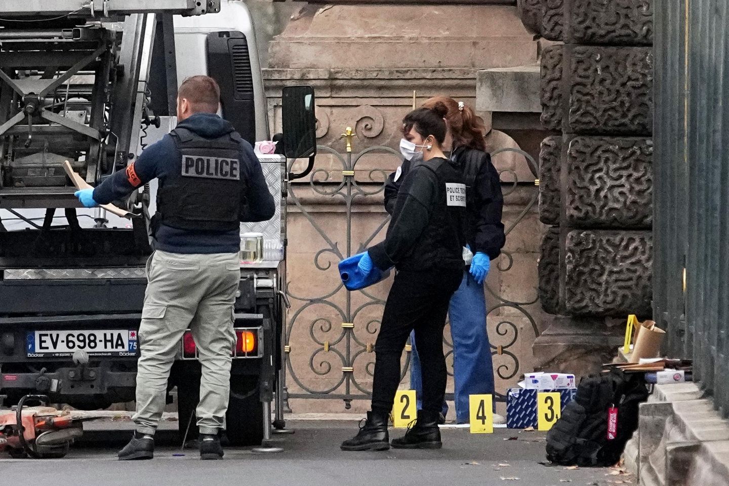 Inside the investigation: What to know about the Louvre heist Inside the investigation: What to know about the Louvre heist