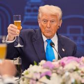 President Donald Trump toasts with state leaders during a dinner event hosted by South Korean President Lee Jae Myung in Gyeongju, South Korea, Wednesday, Oct. 29, 2025. (AP Photo/Mark Schiefelbein)