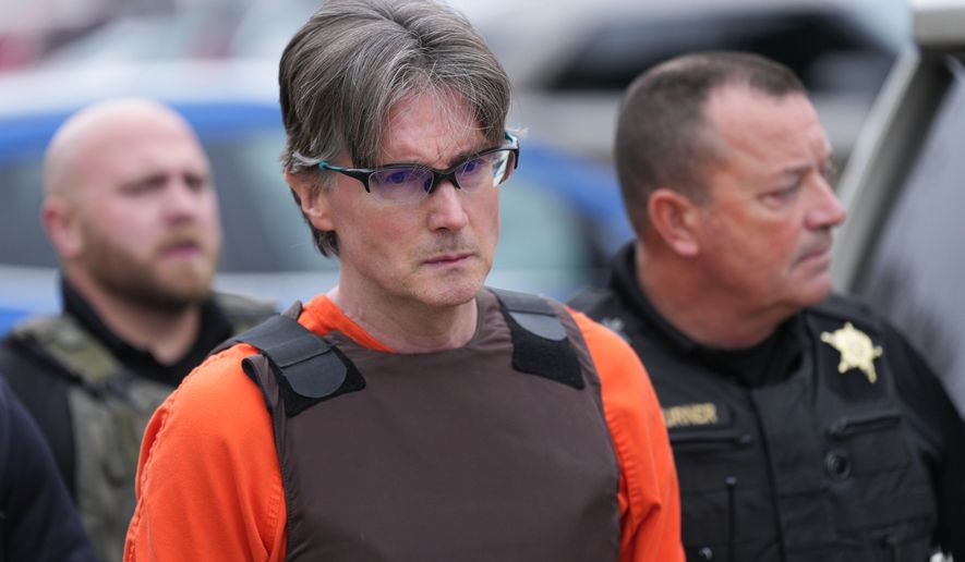 Curt Andersen leaves the Boone County Courthouse after appearing for a hearing on a voluntary manslaughter charge in the killing of Maria Florinda Rios Perez De Velasquez in Lebanon, Ind., Friday, Nov. 21, 2025. (AP Photo/AJ Mast)