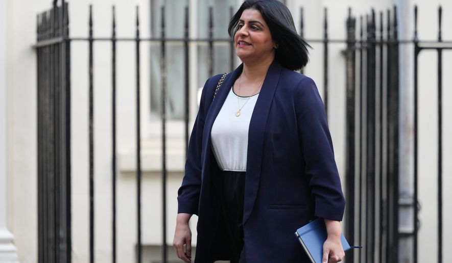 Britain's Home Secretary Shabana Mahmood departs 10 Downing Street in London, Wednesday, Nov. 26, 2025. (AP Photo/Kirsty Wigglesworth)