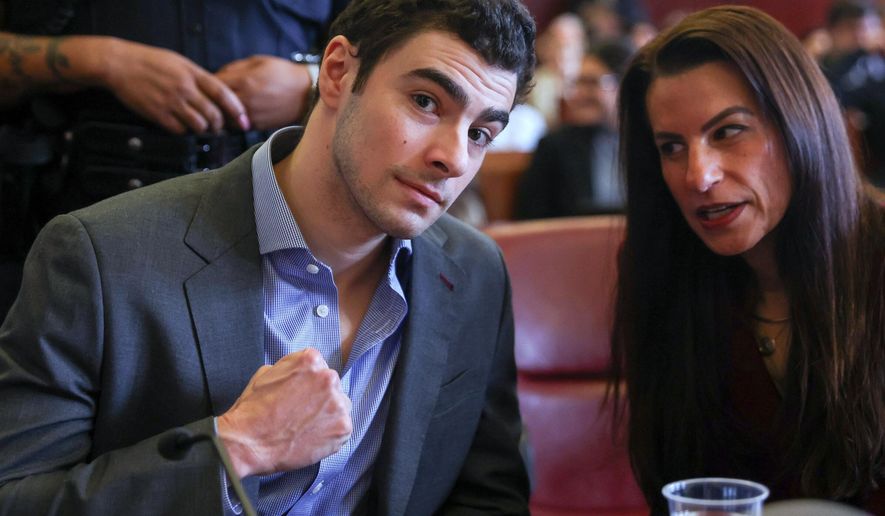 Luigi Mangione appears in Manhattan Criminal Court, Monday, Dec. 8, 2025, in New York. (Sarah Yenesel/Pool Photo via AP)