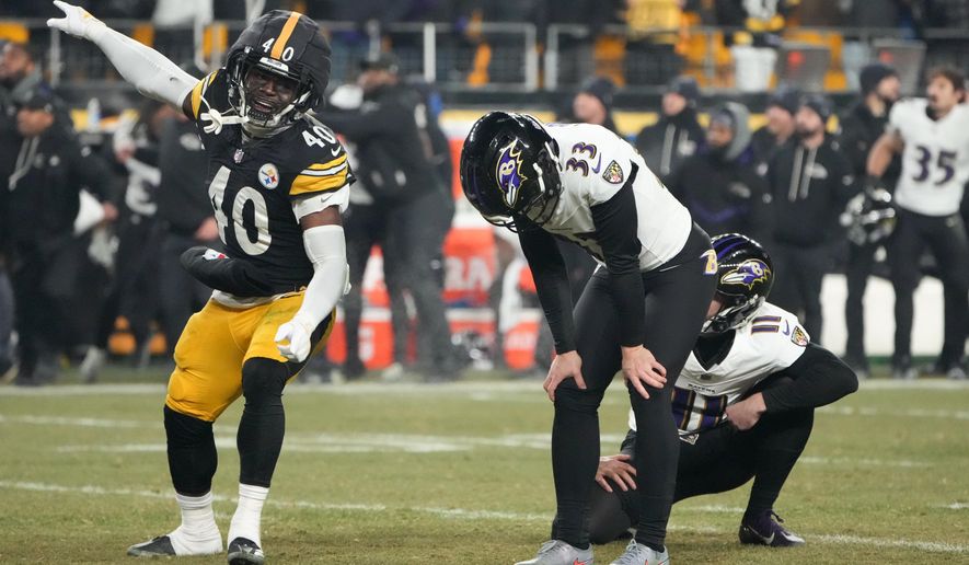 Pittsburgh Steelers safety Jabrill Peppers (40) reacts after Baltimore Ravens kicker Tyler Loop (33) missed a field goal attempt in the second half of an NFL football game against the Pittsburgh Steelers, Sunday, Jan. 4, 2026, in Pittsburgh. (AP Photo/Gene J. Puskar)