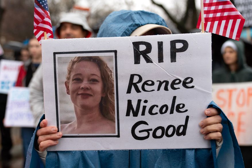 Demonstrators protest outside the White House in Washington, Saturday, Jan. 10, 2026, against the Immigration and Customs Enforcement agent who fatally shot Renee Good in Minneapolis. (AP Photo/Jose Luis Magana)
