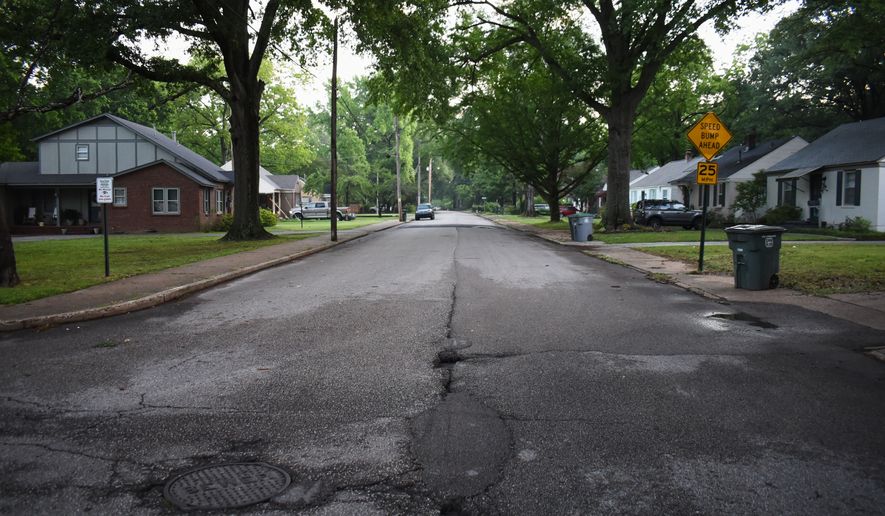A portion of Shotwell Street in Memphis, Tenn., that is now a dividing line between two newly-redrawn congressional districts, is seen Thursday, May 7, 2026, in Memphis, Tenn. (AP Photo/Sophie Bates)