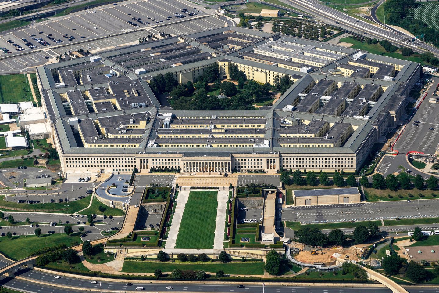 Report: Multiple floors in Pentagon on lockdown, 'hazardous materials incident