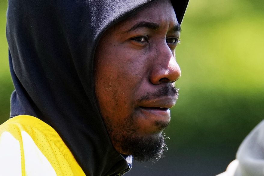 Pittsburgh Steelers cornerback Joey Porter Jr. participates in the team's NFL football practice in Pittsburgh, Tuesday, June 2, 2026. (AP Photo/Gene J. Puskar)